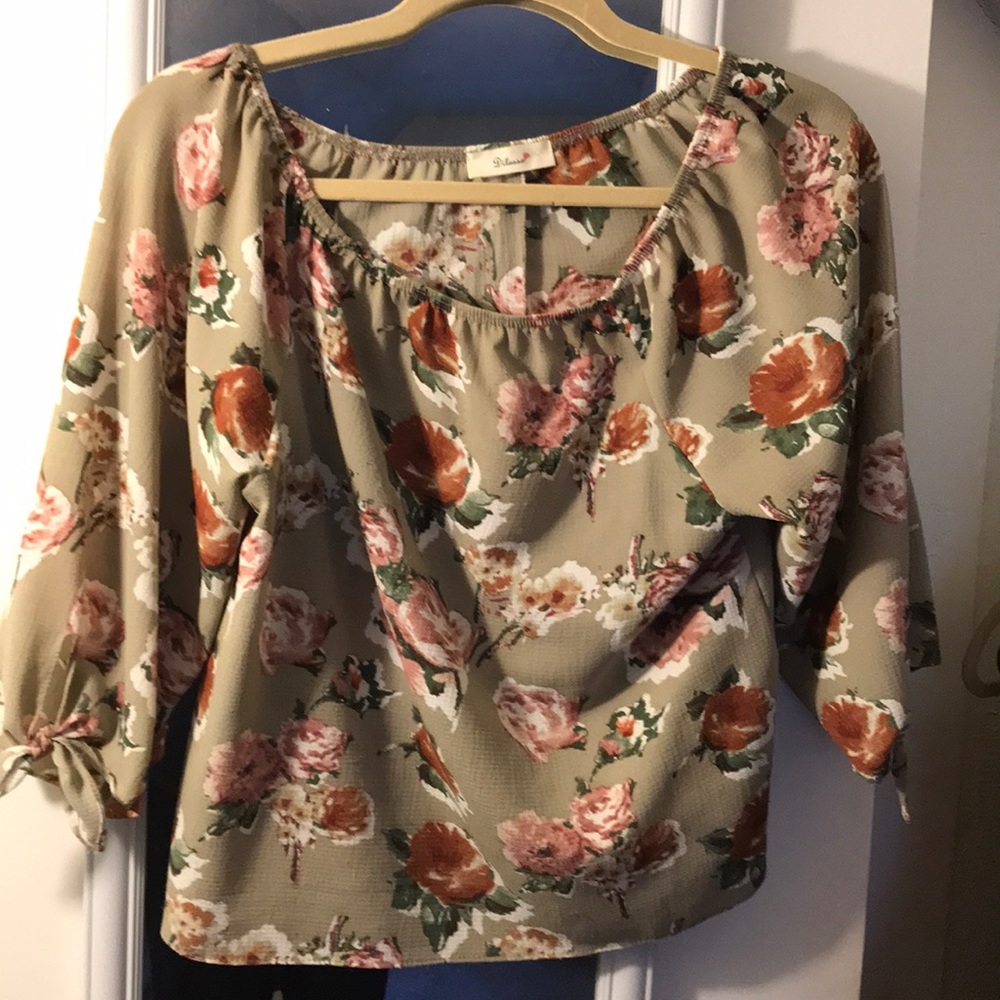 Floral top